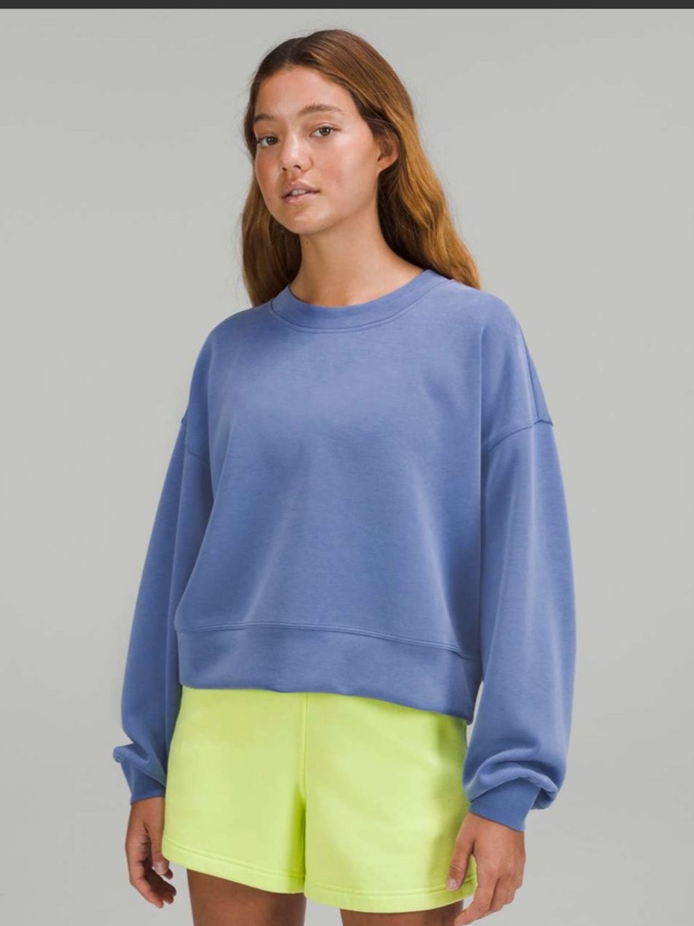 Lululemon Perfectly Oversized Cropped
Crew *Softstreme Water Drop size 2